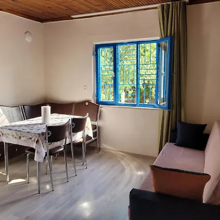 Hotel Defne
