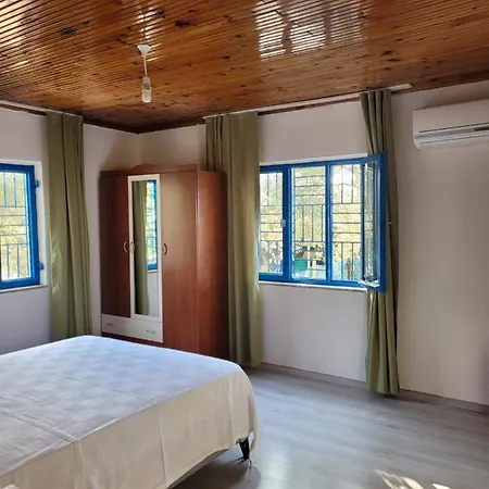 Defne Hotel 3*